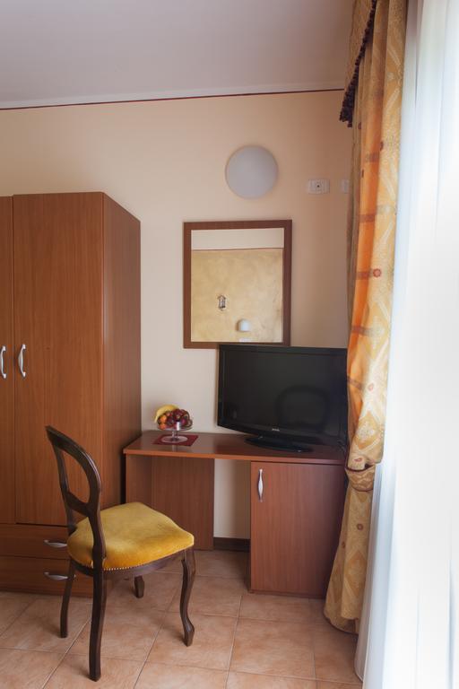 Hotel Fabbrini Abbadia San Salvator Cameră foto